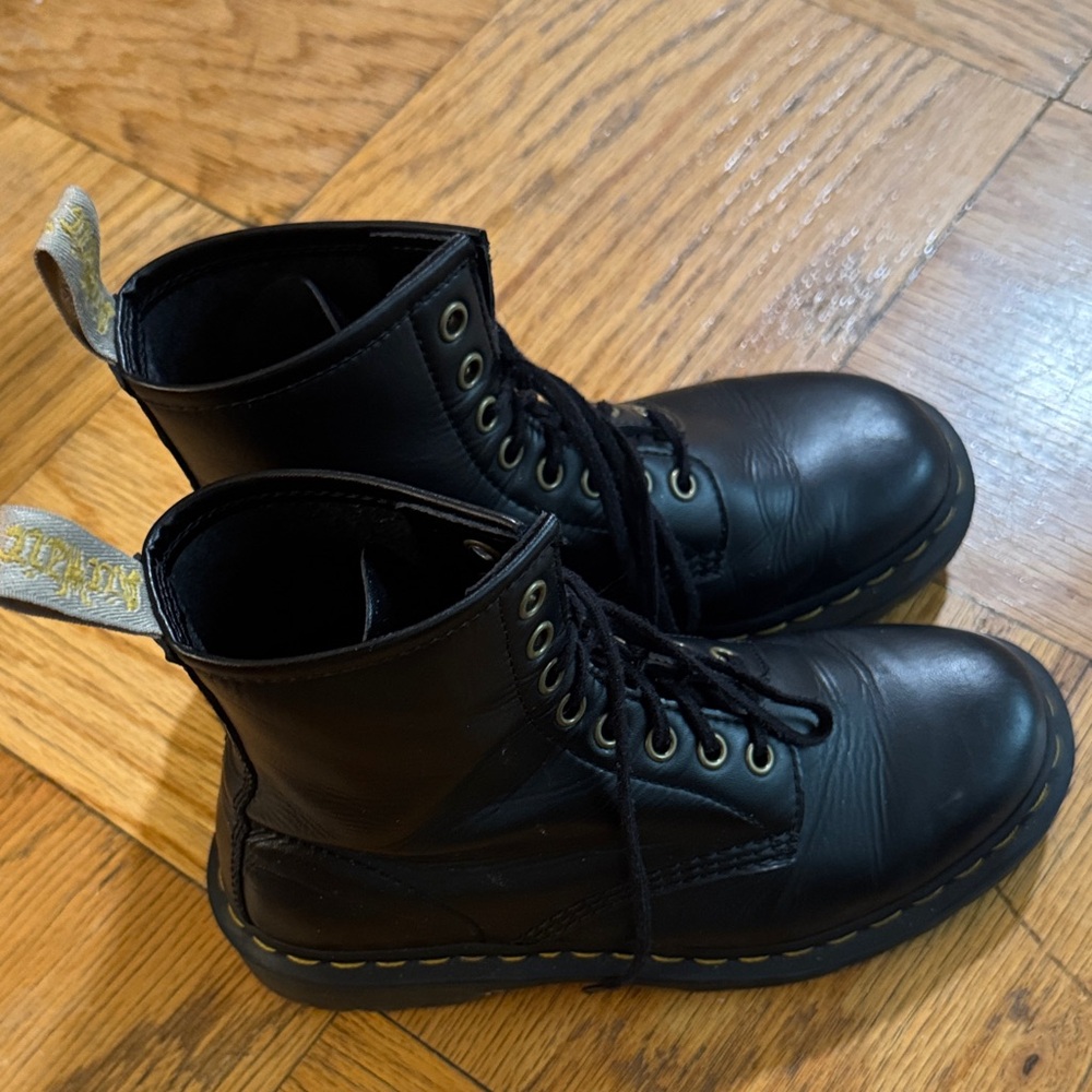 Dr. Martens 1460 (the originals)